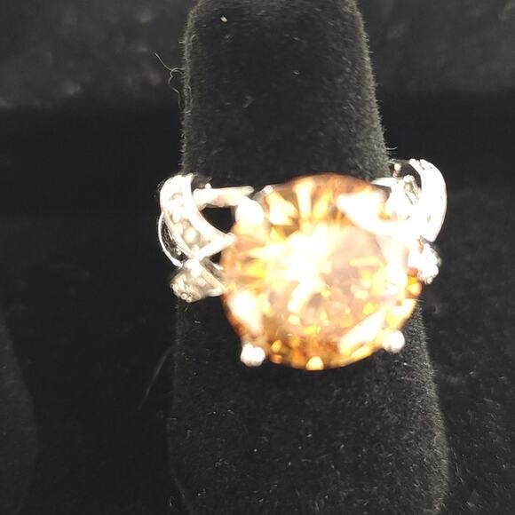 Round Cut Champagne Ring Gift Silver Cubic Zirconia Detail Women's Size 6 NWT - Picture 5 of 11